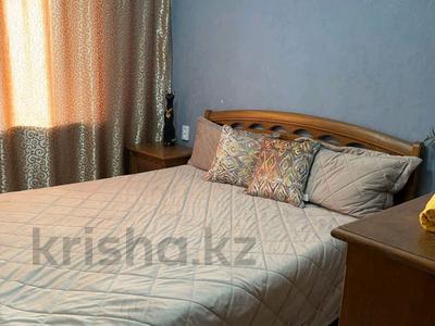 2-комнатная квартира · 50 м² · 4/5 этаж, Найманбаева 128 — Центр, Цум круглосуточно за 15 000 ₸ в Семее