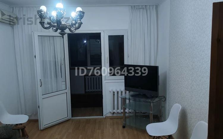 2-бөлмелі пәтер · 60 м² · 3/5 қабат, 11-й микрорайон, 11-й микрорайон 213 — Уалиханова, бағасы: 25.5 млн ₸ в Шымкенте, Енбекшинский р-н — фото 2