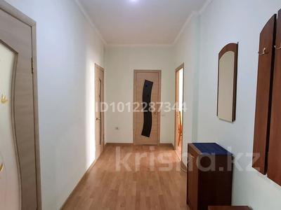 2-комнатная квартира · 60 м² · 1/5 этаж, Мкр. Нурсая 12 за 200 000 ₸ в Атырау, мкр Авангард-2