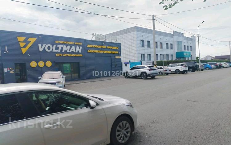 Дүкендер мен бутиктер, қоймалар · 62 м², бағасы: 35 млн ₸ в Семее — фото 2