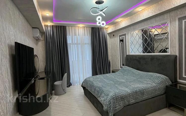 2-комнатная квартира · 70 м² · 7/17 этаж, Розыбакиева за 450 000 ₸ в Алматы, Бостандыкский р-н — фото 2