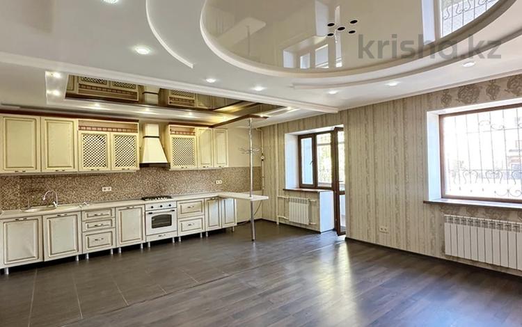 3-комнатная квартира · 98.7 м² · 1/5 этаж, Абулхаир хана за 43 млн ₸ в Уральске — фото 2