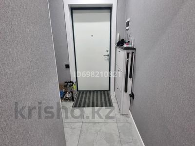 Пәтерлер в Актюбинской обл.: 3-бөлмелі пәтер · 81.4 м² · 5/9 қабат, мкр. Алтын орда, бағасы: 35.5 млн 〒 3-бөлмелі пәтер · 81.4 м² · 5/9 қабат, мкр. Алтын орда, бағасы: 35.5 млн 〒 в Актобе