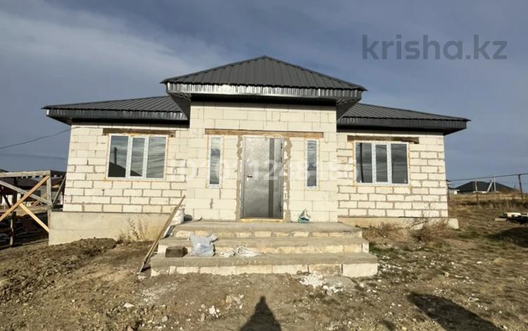 Отдельный дом · 4 комнаты · 120 м² · 10 сот., Республика 1022 — 22 квартал за 28 млн ₸ в Хромтау — фото 2