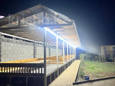 Тәулігіне жер үй мен саяжай жалға алу в Алматинской обл.: Саяжай · 6 бөлме · 120 м², Шиен 45а — БАКАТ, бағасы: 50 000 〒 Саяжай · 6 бөлме · 120 м², Шиен 45а — БАКАТ, бағасы: 50 000 〒 в Кыргауылдах