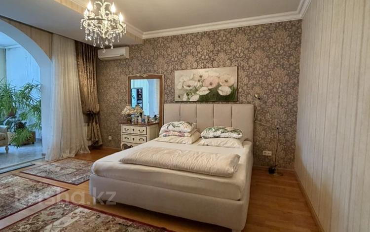 5-бөлмелі пәтер · 230 м² · 1/2 қабат, Достык 507, бағасы: 560 млн ₸ в Алматы, Медеуский р-н — фото 2