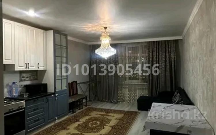 2-бөлмелі пәтер · 55 м² · 8/9 қабат, мкр Думан-2 283, бағасы: 250 000 ₸ в Алматы, Медеуский р-н — фото 2