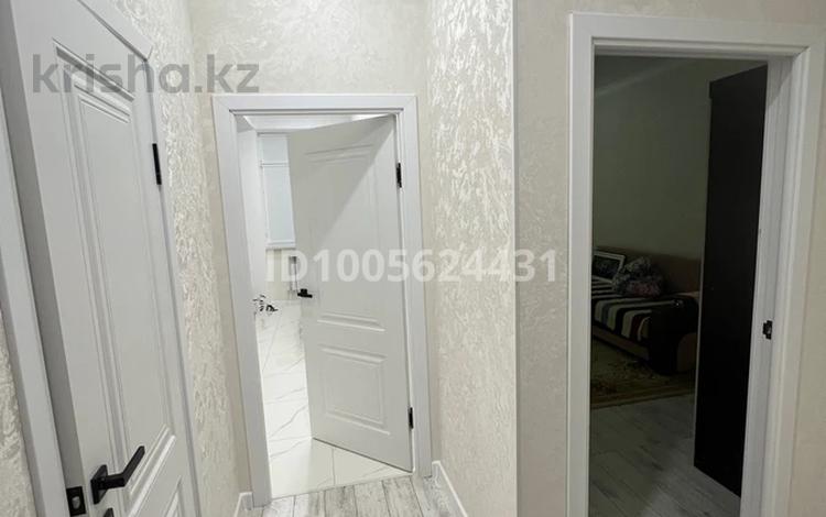 1-комнатная квартира · 42 м² · 3/5 этаж, мкр Самал, Мкрн Самал 60/2 за 21.5 млн 〒 в Атырау — фото 2