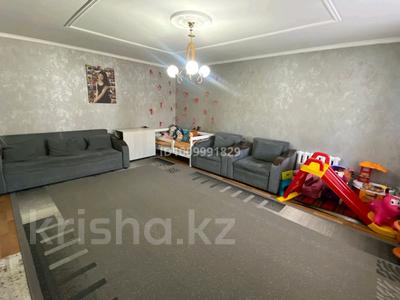 Отдельный дом · 2 комнаты · 120 м² · 7 сот., Косманавтов 26а за 19 млн ₸ в Караганде, Казыбек би р-н