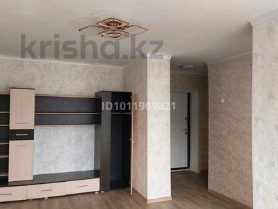 2-комнатная квартира · 41.7 м² · 2/4 этаж, Майкудук, 11 квартал 8 за 12 млн ₸ в Караганде, Алихана Бокейханова р-н