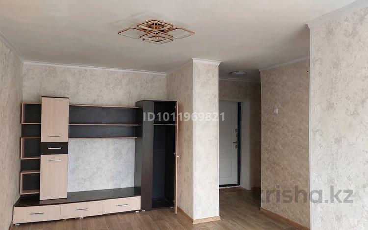 2-комнатная квартира · 41.7 м² · 2/4 этаж, Майкудук, 11 квартал 8 за 12 млн ₸ в Караганде, Алихана Бокейханова р-н — фото 2