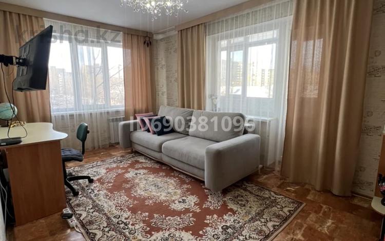 2-комнатная квартира, 50 м², 4/9 этаж, Камзина 62