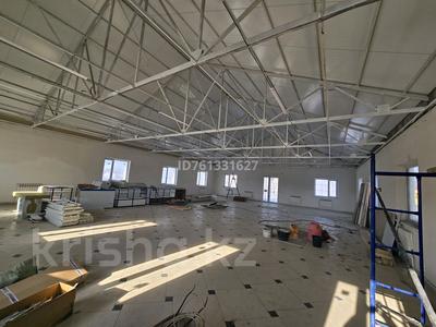 Свободное назначение, магазины и бутики · 500 м² за 2.2 млн 〒 в Уральске, мкр Северо-Восток