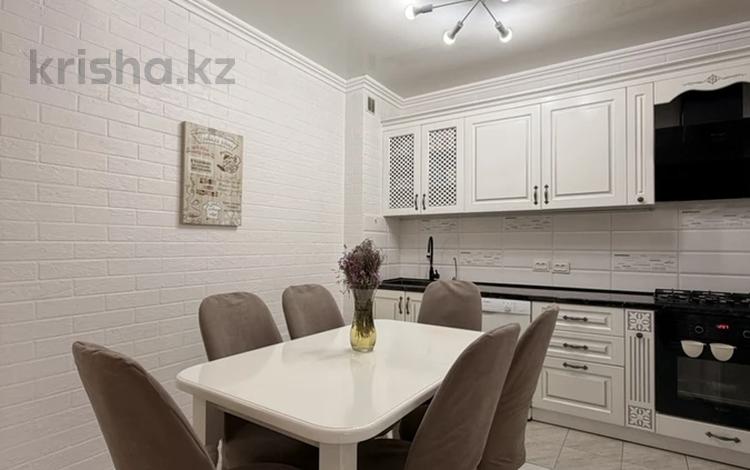 4-комнатная квартира · 120 м² · 4/5 этаж, Мкр. Думан-2 24 за 67 млн ₸ в Алматы, Медеуский р-н — фото 2