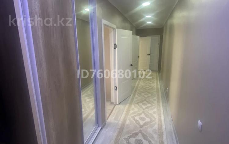 3-комнатная квартира · 70 м² · 1/5 этаж, Женіс 11"А" за 23 млн ₸ в Жезказгане — фото 2