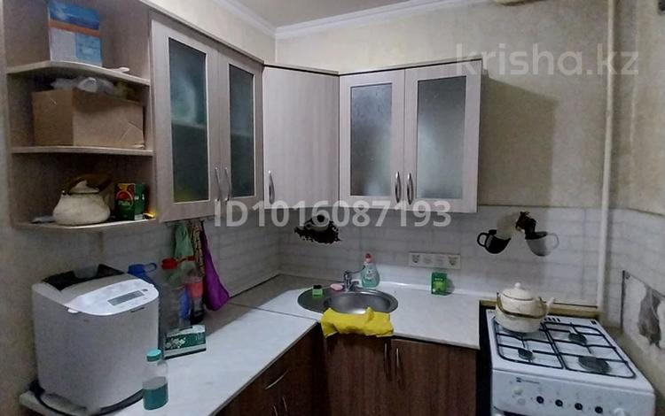 3-комнатная квартира · 70 м² · 4/5 этаж, мкр Акбулак 18 за 130 000 ₸ в Таразе — фото 2