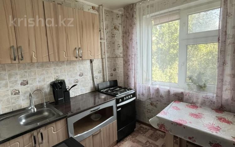 2-комнатная квартира · 45 м² · 4/5 этаж, М маметова 52 за 130 000 ₸ в Уральске — фото 2