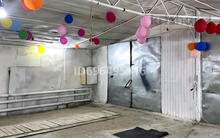 Гараж · 105 м² · мкр Атырау, Қайыржан Рысмағамбетова 50 — Рядом школа 31, Садик Акку за 300 000 ₸ — фото 2