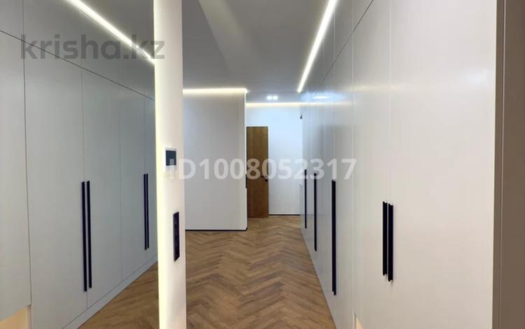 3-комнатная квартира · 104 м² · 12/12 этаж, К. Толеметова 64/2 — Тулеметова Казиева за 105 млн 〒 в Шымкенте, Абайский р-н — фото 2