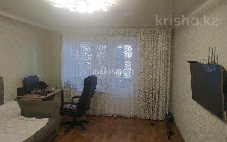 3-комнатная квартира, 60 м², 4/5 этаж, Б.Момышулы 15