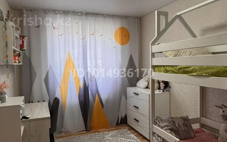 4-комнатная квартира · 76.4 м² · 3/5 этаж, 3 микрорайон 5 — Дом находится где Вайлдберис за 8 млн ₸ в Качаре — фото 2