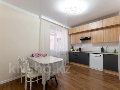 2-комнатная квартира · 62 м² · 13/13 этаж, Тауелсиздик 34/9 за 30 млн 〒 в Астане