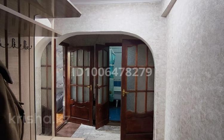 2-бөлмелі пәтер · 48 м² · 4/5 қабат, мкр Мамыр, Спортивная 2, бағасы: 300 000 ₸ в Алматы, Ауэзовский р-н — фото 3