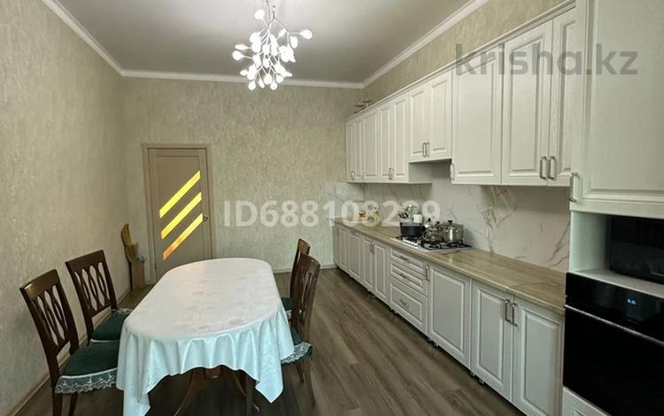 Продажа 3-комнатной квартиры - №688108229: Скоробогатова, Уральск — за ...