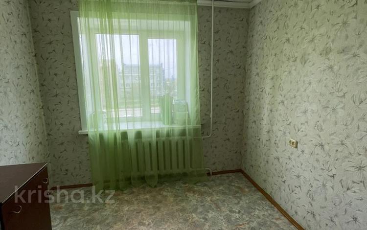 3-комнатная квартира, 61.4 м², 3/5 этаж, Абая 25 за 22.7 млн 〒 в Петропавловске — фото 2