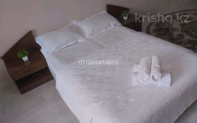 1-комнатная квартира · 42 м² · 6/10 этаж, Набережная за 8 000 〒 в Актобе, мкр. Курмыш — фото 4