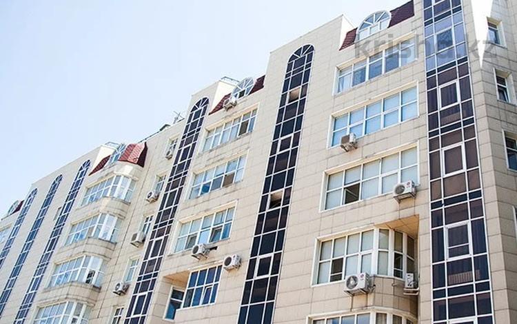 10-комнатная квартира · 310.4 м² · 6/6 этаж, Хаджи Мукана 39 за 276.4 млн ₸ в Алматы, Медеуский р-н — фото 8