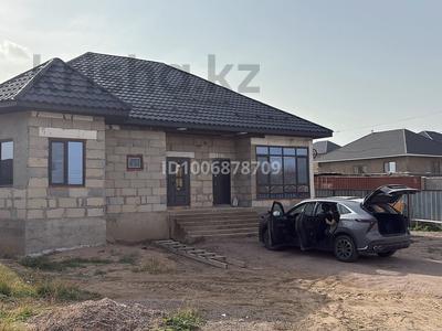 Отдельный дом · 5 комнат · 168 м² · 4.2 сот., Абылайхана 304/1 — Саукеле за 38 млн 〒 в Каскелене