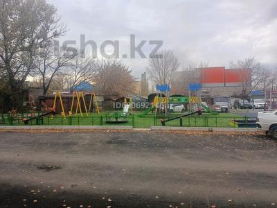 1-бөлмелі пәтер · 40 м² · 1/5 қабат, Тельмана 149 — Бизнес колледж, бағасы: 13 млн 〒 в Семее