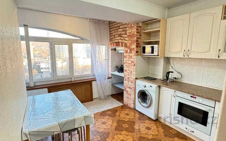 3-комнатная квартира · 71 м² · 9/10 этаж, мкр Самал-1 — Достык за 64.8 млн ₸ в Алматы, Медеуский р-н — фото 9