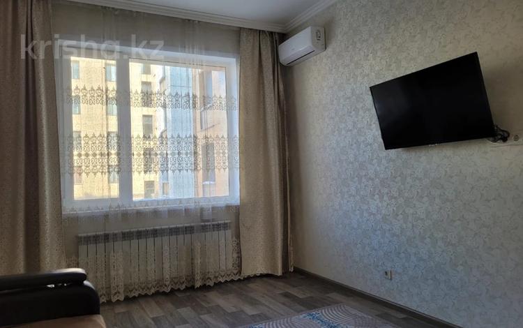 2-бөлмелі пәтер, 60 м², 4/8 қабат ай сайын, Кабанбайбатыра 58б, бағасы: 260 000 〒 в Астане, Есильский р-н — фото 8