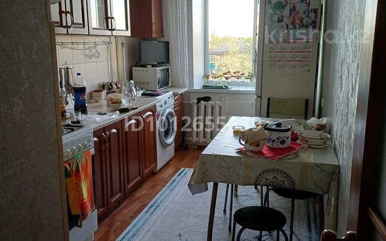 4-комнатная квартира · 79 м² · 6/9 этаж, Ларина 2/2 за 25 млн ₸ в Уральске — фото 2