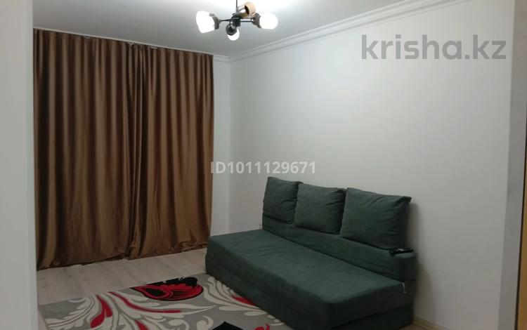 1-комнатная квартира · 38 м² · 1/11 этаж, мкр Уркер, Қазыбек би 11/1 за 23.5 млн ₸ в Астане, Нура р-н — фото 2