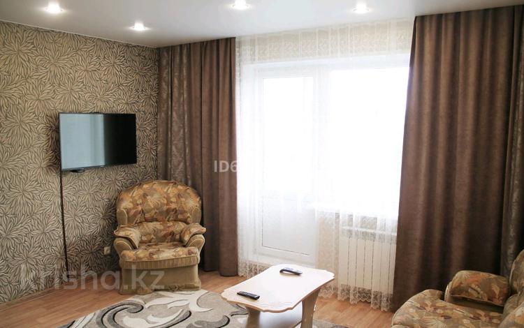 1-комнатная квартира, 32 м² по часам, Ерубаева — Алиханова за 1 000 〒 в Караганде, Казыбек би р-н — фото 2