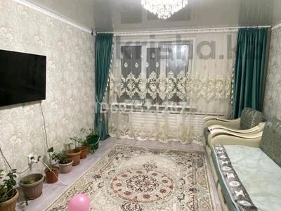 3-комнатная квартира, 82 м², Мира 8 за 6 млн 〒 в Златополье