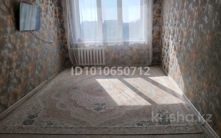 2-бөлмелі пәтер · 57.7 м² · 8/9 қабат, мкр Строитель 34, бағасы: 18.5 млн ₸ в Уральске — фото 2