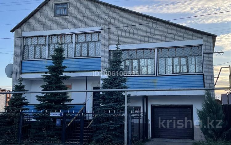 Отдельный дом · 7 комнат · 277 м² · 10.4 сот., Притобольская 19 — КСК за 69 млн 〒 в Костанае — фото 3