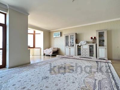 4-бөлмелі пәтер · 195 м² · 8/14 қабат, 17-ш/а. 7, бағасы: 75 млн ₸ в Актау, 17-й мкр