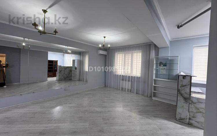 Офисы, склады, образование · 90 м² за 21 млн ₸ в Актау, 34-й мкр — фото 2