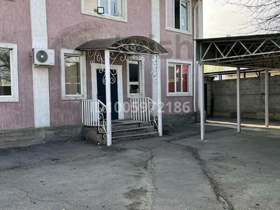 Отдельный дом · 8 комнат · 200 м², Жетысу 13 за 500 000 〒 в Булактах