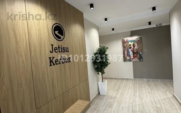 1-комнатная квартира · 37.5 м² · 6/9 этаж, Е 915 15 за 26.5 млн ₸ в Астане, Есильский р-н — фото 2