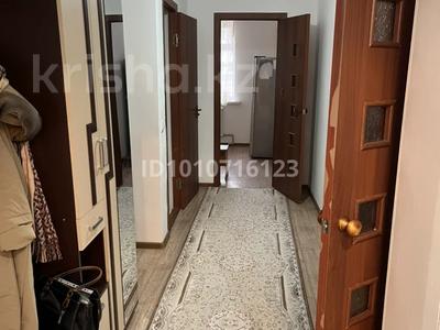 3-комнатная квартира · 67 м² · 1/5 этаж, Гафур Мухамеджанова 25 за 140 000 〒 в 