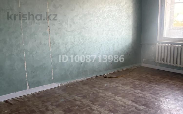 3-бөлмелі пәтер · 60 м² · 5/5 қабат, 3-шағынаудан 1 — Район Янги Шахара, бағасы: 120 000 ₸ в Шымкенте, Туран р-н — фото 2