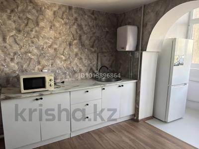 3-комнатная квартира · 80 м² · 8/12 этаж, 3-й микрорайон, Тамерлановское шоссе, 1а 47 — ТЦ Баян сұлу за 250 000 ₸ в Шымкенте, Туран р-н