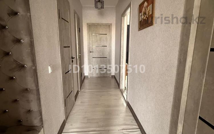3-бөлмелі пәтер · 70 м² · 3/4 қабат, Нур Актобе 34 — Сити Дина, бағасы: 19.2 млн ₸ — фото 2