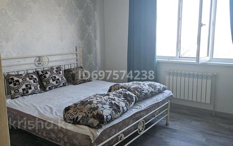 2-комнатная квартира · 45 м² · 8/10 этаж, мкр Аксай-5, Мкр Аксай, Б. Момышулы 25 за 260 000 ₸ в Алматы, Ауэзовский р-н — фото 2